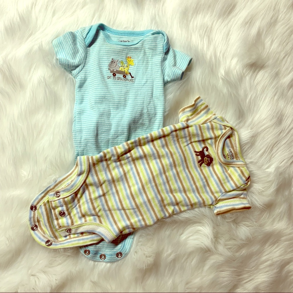 ⭐️ CUTE ⭐️ neutral baby onesie lot NB